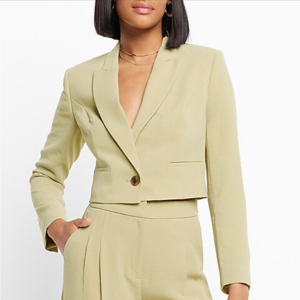 Large Express Peak Lapel One Button Cropped Blazer